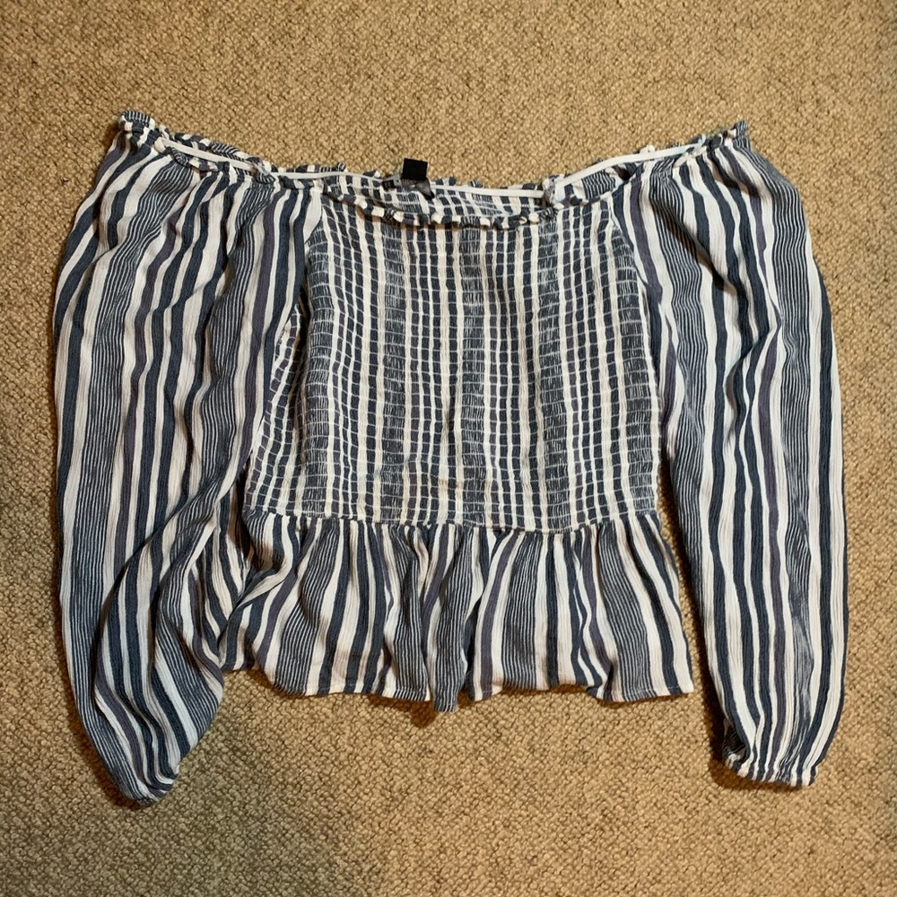 American Eagle off the shoulder top
